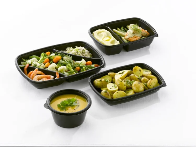  Rectangular container 3 compartments Black 975ml 28x20cm 
